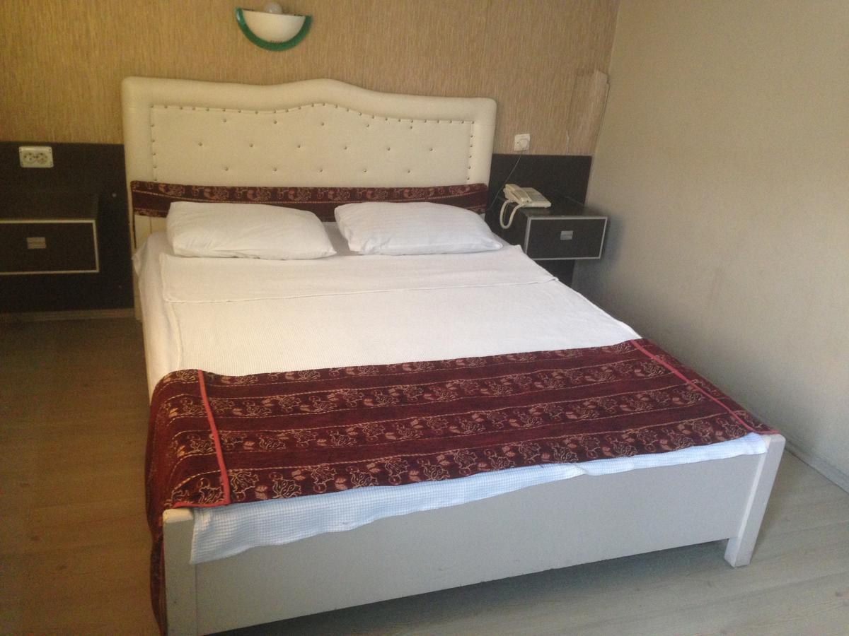 Hotel Haymanali Сёке Экстерьер фото